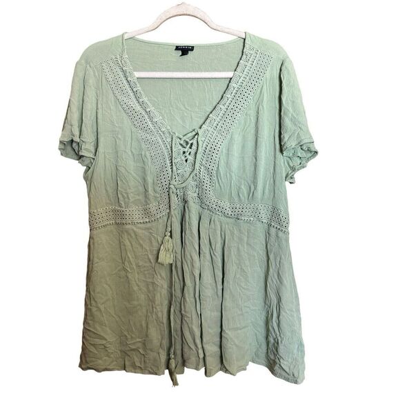 Torrid Top Womens 1X Green Gauze Tasseled Crochet Peplum Blouse - Picture 1 of 8
